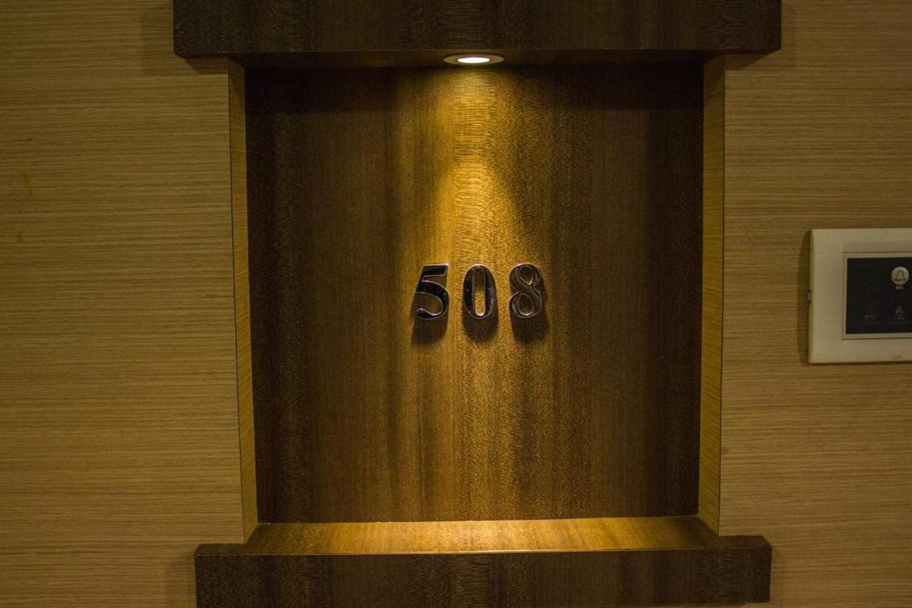 Hotel Corporate Navi Mumbai Extérieur photo