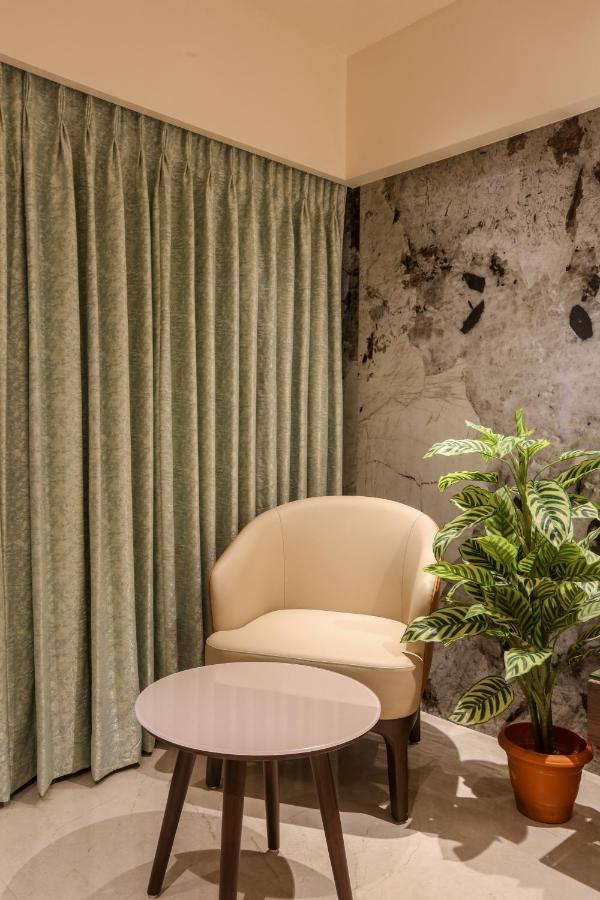 Hotel Corporate Navi Mumbai Extérieur photo